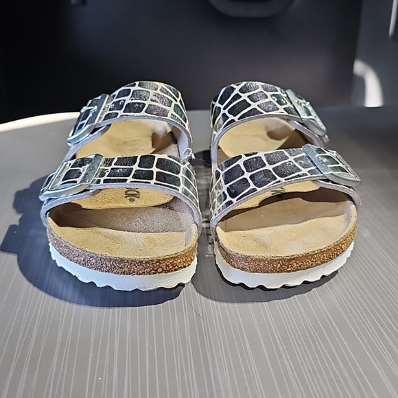 Birkenstock Arizona Gator Gleam Mineral Two-Strap Sandal Size 37 L6 M4 EUC - Picture 3 of 12